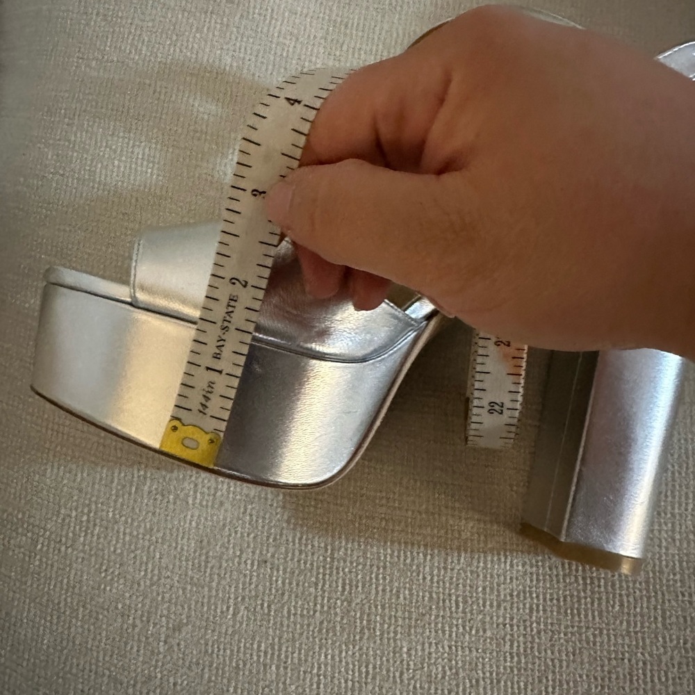 Stuart Weitzman Ryder Silver Platform Sandals Siz… - image 7